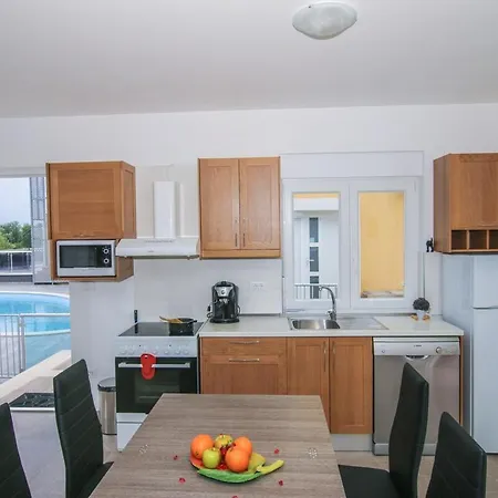 Elody 2 Apartman *